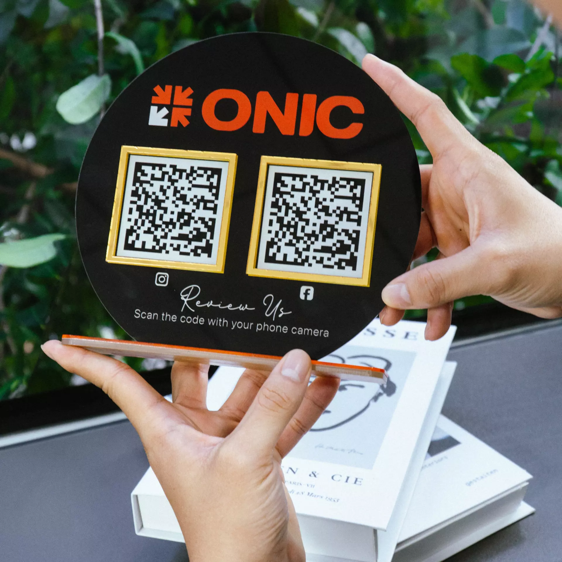 Круглая подставка для QR-кодов — изображение 5